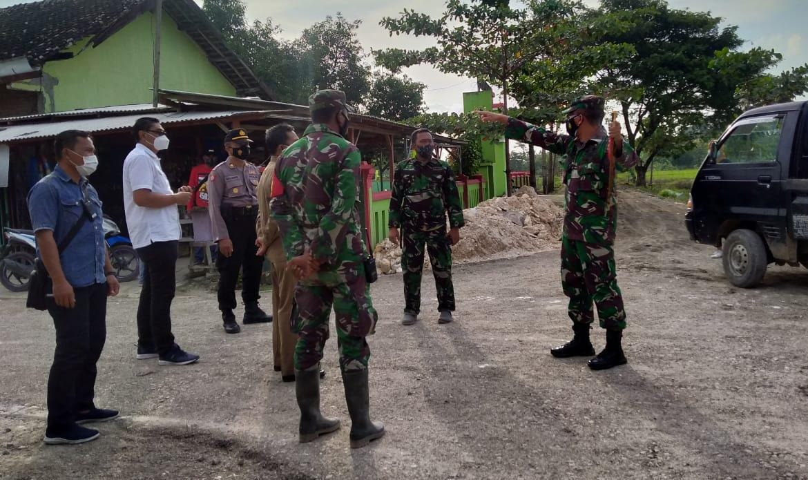 Bangun Sinergitas, Dandim Bojonegoro Bersama Camat Tambakrejo Tinjau Program Lokasi TMMD 110