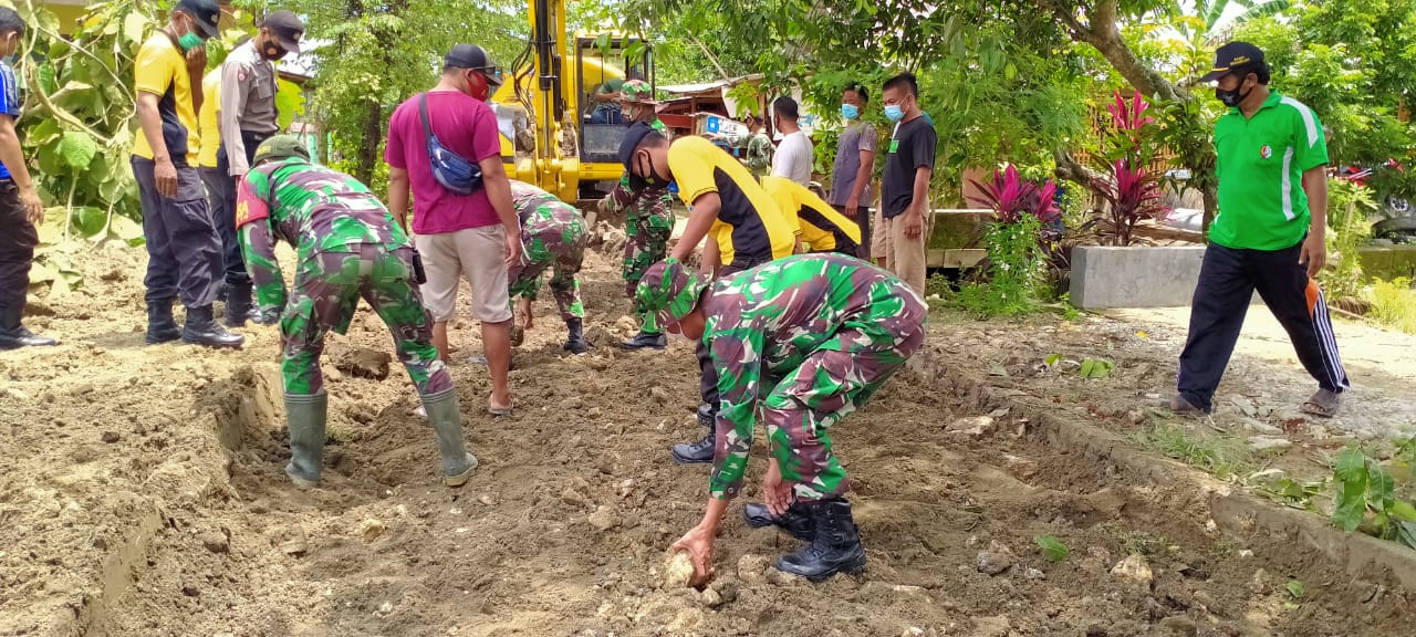 Sinergitas TNI-Polri Dan Masyarakat, Wujud Kemanunggalan Program TMMD 110 Bojonegoro