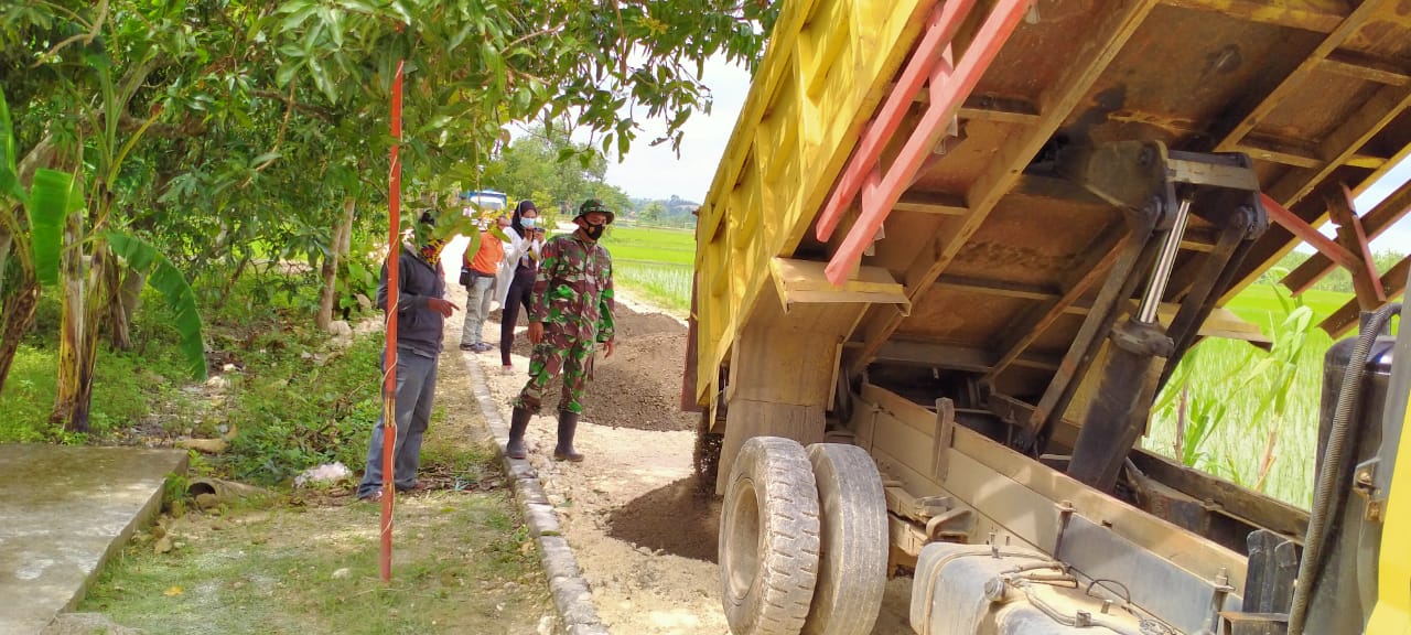 Batu material Terus Berdatangan, Satgas TMMD 110 Bojonegoro Alokasikan Titiknya