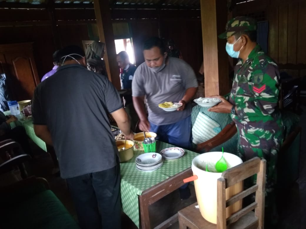Perkuat Sinergitas, Ini Yang Dilakukan Satgas TMMD 110 Bojonegoro Bersama Tim Dinas Peternakan