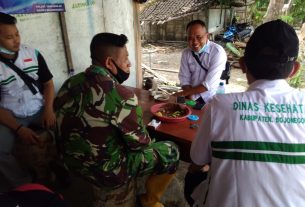 Jalin Keakraban, Satgas TMMD 110 Bojonegoro Komsos Dengan Dinas Kesehatan