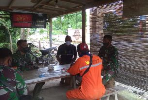 Tengah Bekerja, Satgas TMMD 110 Bojonegoro Sosialisasikan Program