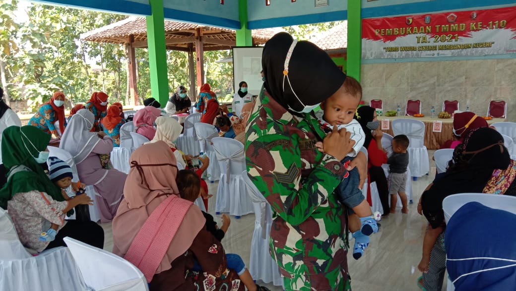 Kowad, Turut Pelayanan Posyandu TMMD 110 Bojonegoro