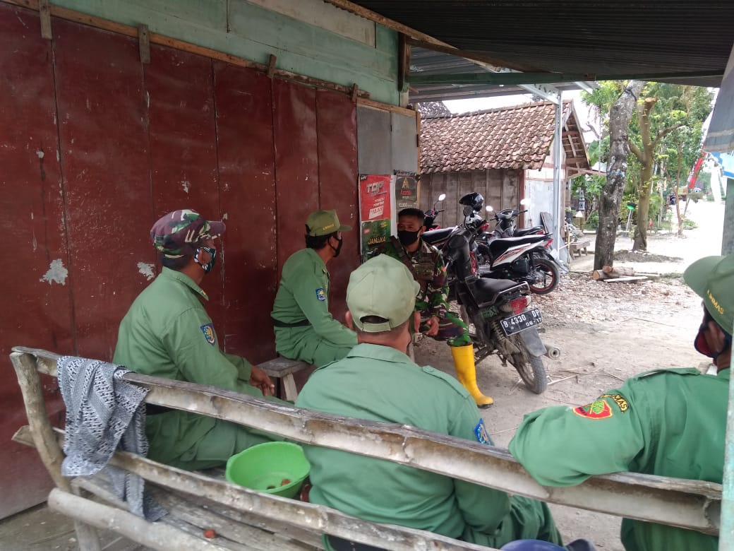 Dilokasi TMMD Bojonegoro, Satgas Gelar Komsos Dengan Linmas Jatimulyo