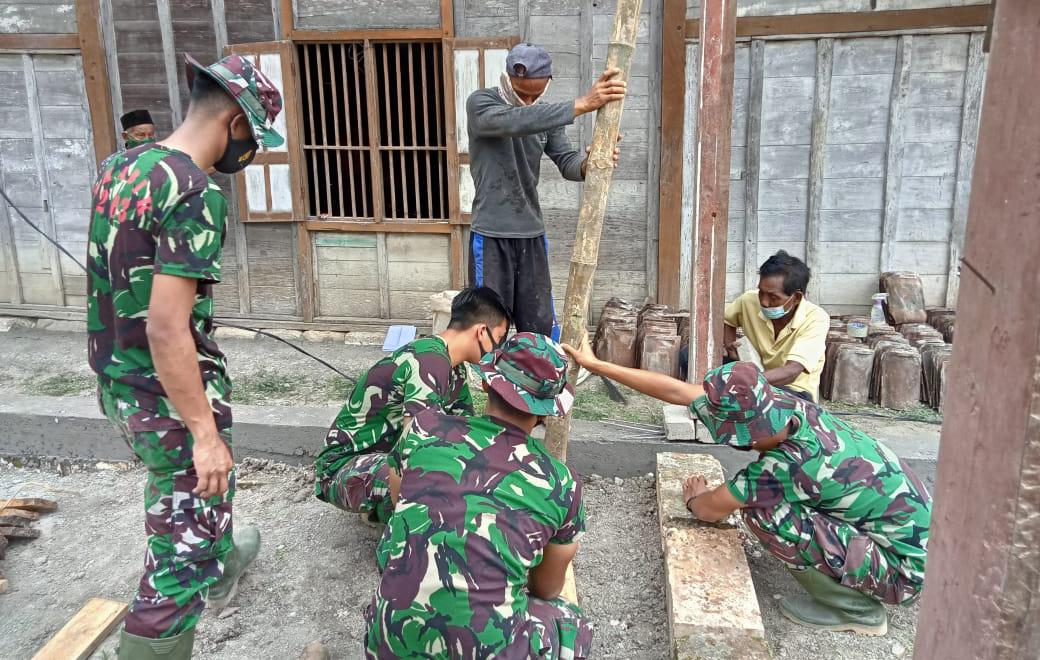 Giring Bebek Milik Warga, Ini Yang Dilakukan Satgas TMMD Bojonegoro