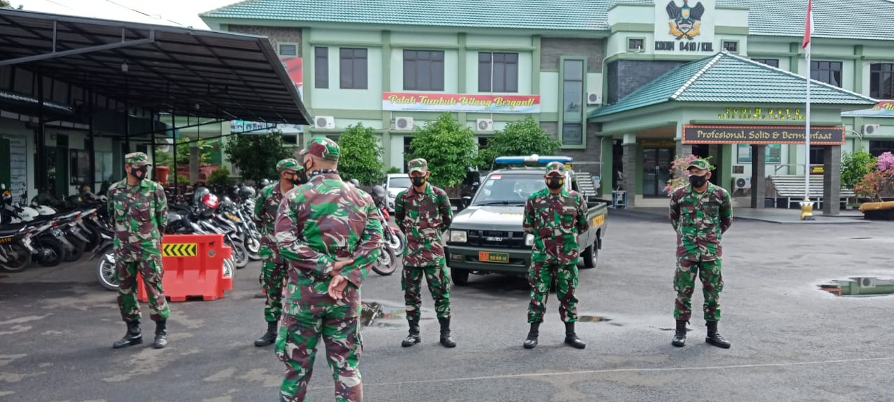 Serma Putu, melaksanakan Patroli keamanan