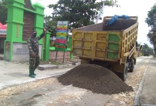 Guna Ketepatan, Distribusi Material Dikawal Satgas TMMD 110 Kodim Bojonegoro