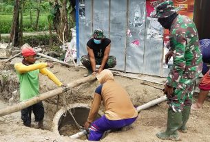 Sholeh, Bangga Bantu Satgas TMMD Kodim Bojonegoro Pindahkan Gorong-Gorong
