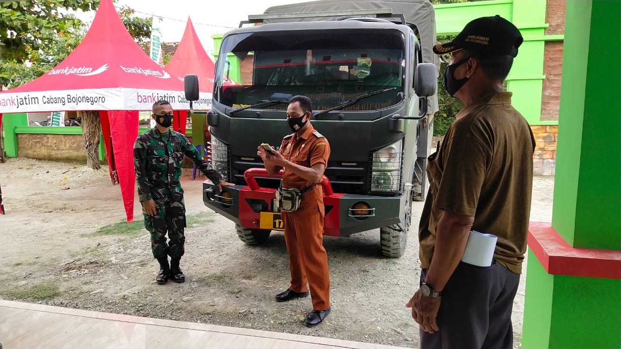 Kedatangan Personel TMMD Bojonegoro Disambut Dan Diterima Langsung Kades Jatimulyo