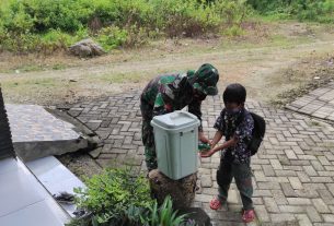 Cegah Corona, Satgas TMMD Kodim Bojonegoro Berikan Tips dan Cuci Tangan Yang Benar