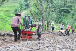 TMMD Reguler Desa Brenggolo Dapat Dukungan Dari Warga Pakis Baru