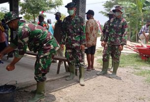 Antre Makan, Satgas TMMD Kodim Bojonegoro Tetap Terapkan Protokol Kesehatan