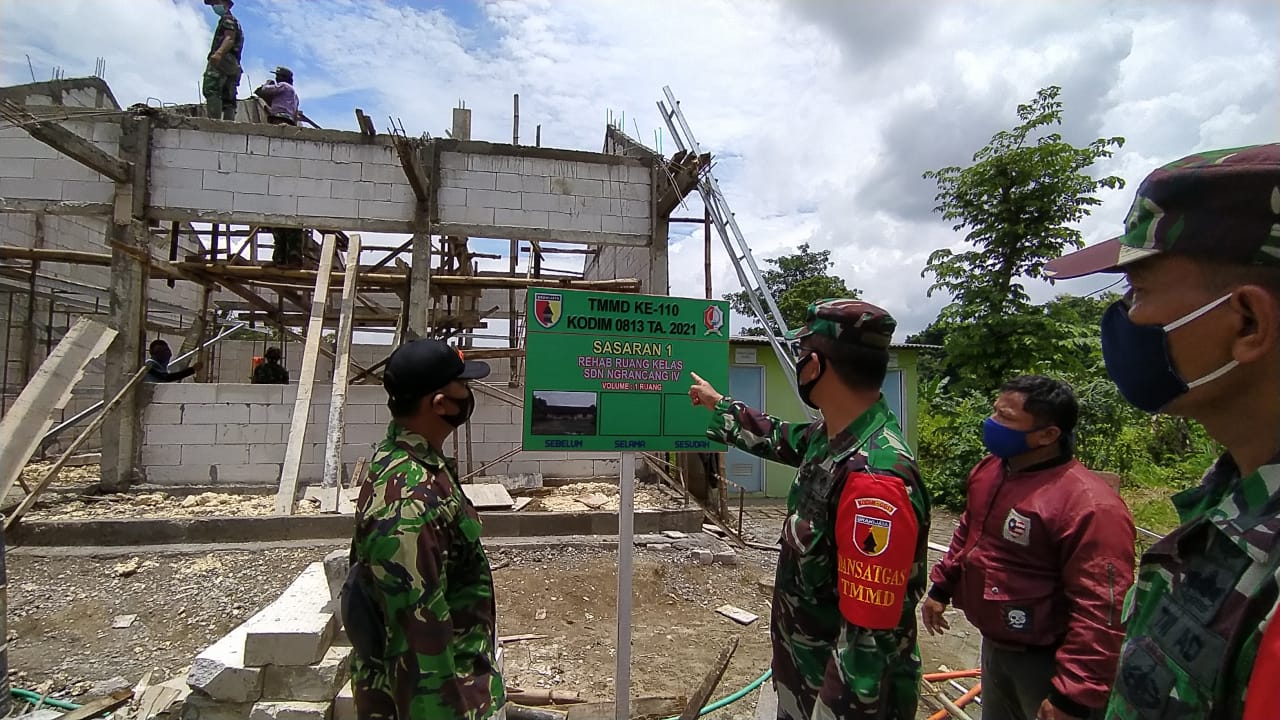 Dukung Pembangunan Ruang Kelas, Pihak Sekolah Siap Bantu Satgas TMMD Kodim Bojonegoro