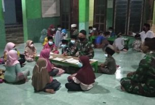 Di Masjid Ngrancang, Satgas TMMD Berikan Pelajaran Ngaji