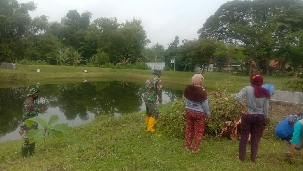 Satgas TMMD Kodim Bojonegoro Rawat Kelestarian Lingkungan