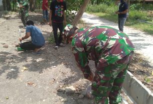 Cegah Banjir, Satgas TMMD Kodim Bojonegoro Dan Masyarakat Bersih-Bersih Lingkungan