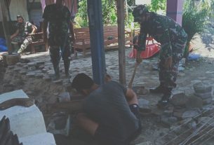 Renovasi Rumah Warga Kurang Mampu, Satgas TMMD Kodim Bojonegoro Kerjakan Program Aladin
