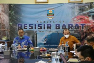 Pemkab Pesibar menggelar Rapat Forum Komunikasi Bersama Pemangku Kepentingan Utama