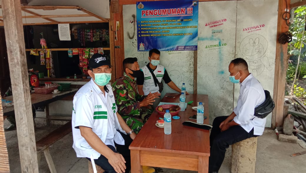 Kompak, Satgas Bersama Tim Medis Tambakrejo Sosialisasikan Prokes Dilokasi TMMD Kodim Bojonegoro