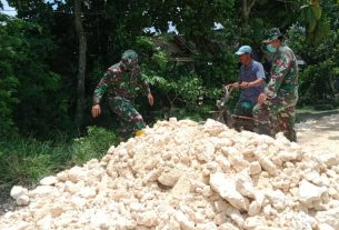 Satgas TMMD Kodim Bojonegoro Bangun 2KM Jalan Aspal Di Ngrancang