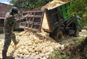 Material Pembangunan Jalan TMMD Kodim Bojonegoro Didatangkan