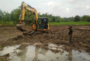 Satgas TMMD Kodim Bojonegoro Kawal Pengerjaan Normalisasi Sungai
