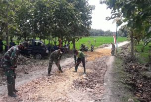 Sejahterakan Warga, TNI Garap Pembangunan Jalan Program TMMD Kodim Bojonegoro