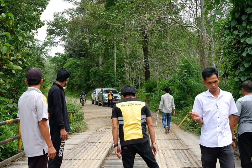 Respons Cepat Laporan Masyarakat Terkait Jembatan Rusak Di Kecamatan Jirak Jaya.
