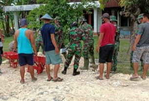 TMMD Bojonegoro, Anggota Satuan Tugas Dan Warga Ratakan Material Jalan