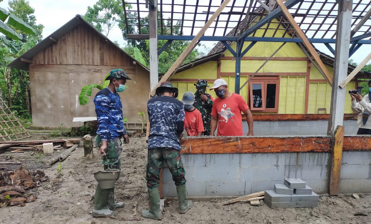 Gotong-Royong, Satuan Tugas TMMD Bojonegoro Bangun RTLH Program Aladin