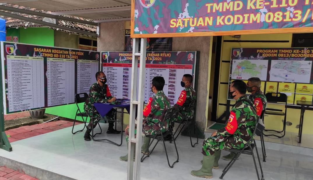 Optimalkan Kinerja, Dansatgas TMMD Kodim Bojonegoro Briefing Satuan Tugas