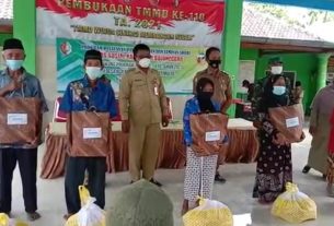 TMMD Tambakrejo, Dinsos Bojonegoro Berikan Bantuan Para Lansia Warga Jatimulyo Dan Ngrancang