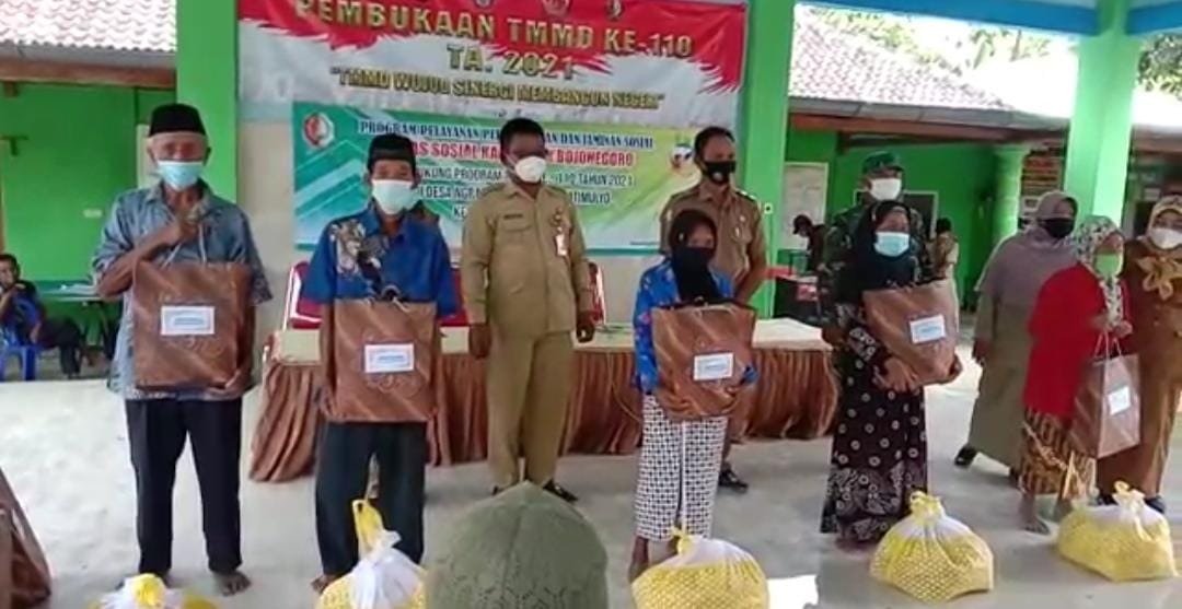 TMMD Tambakrejo, Dinsos Bojonegoro Berikan Bantuan Para Lansia Warga Jatimulyo Dan Ngrancang