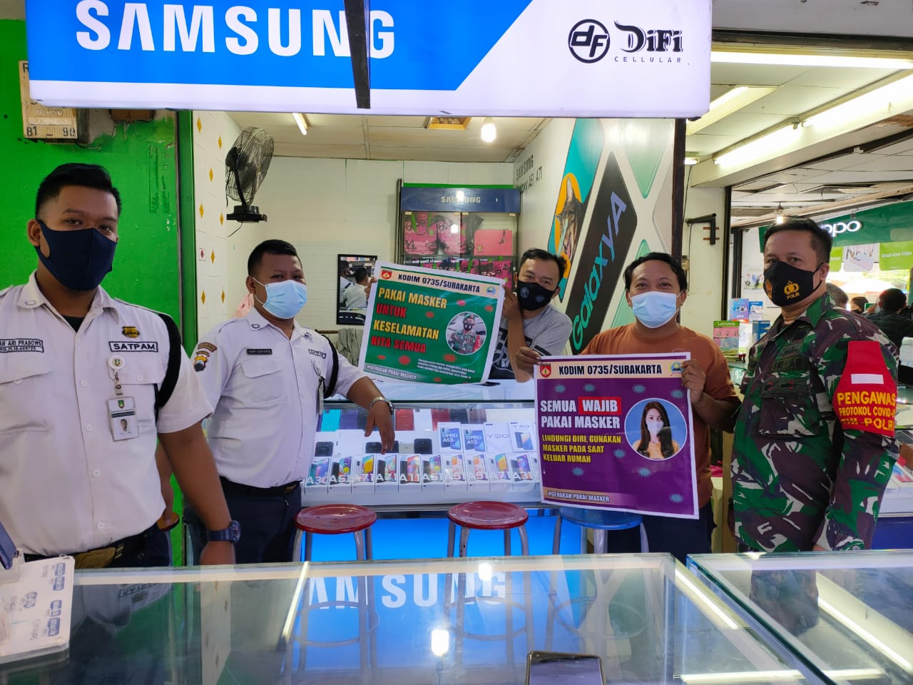 Upaya Tekan Angka Penyebaran Covid -19 Babinsa Kemlayan Adakan Penerapan PPKM