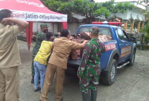 TMMD Tambakrejo, Dinas Sosial Bojonegoro Distribusikan Bantuan Paket Sembako
