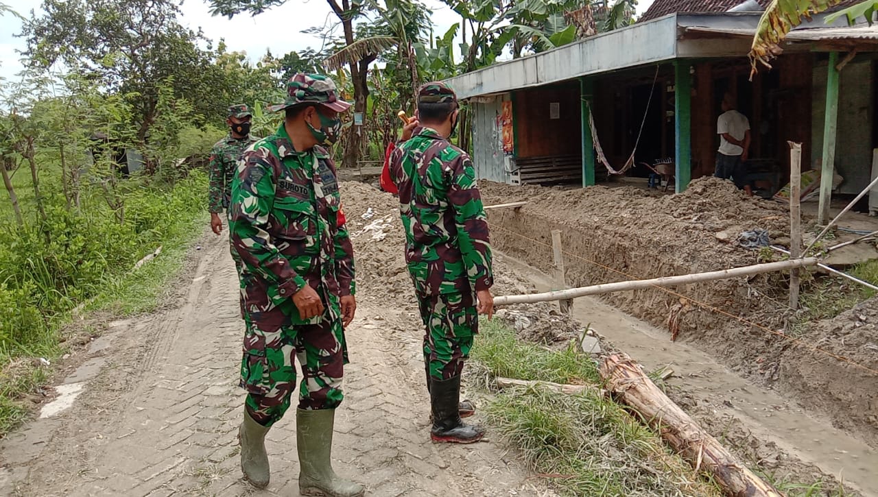 Pembuatan Drainase TMMD Bojonegoro, Penting Bagi Lingkungan Sekitar