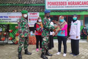 Satuan Tugas TMMD Kodim Bojonegoro Berikan Tanaman Toga Kelompok PKK