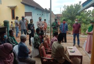 Serka Agus Raharjo bersama dengan Gugus Tugas sambangi warga