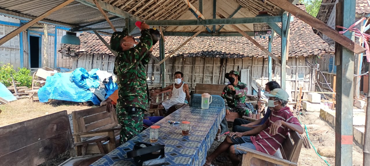 Didampingi Babinsa Jatimulyo, Danki Satgas TMMD Bojonegoro Tinjau Rumah Yatemo