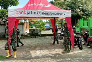 Satgas TMMD Bojonegoro Bantu Siapkan Kegiatan Penyuluhan KB