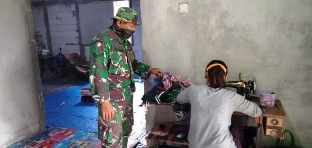Mbak Putri Jadi Langganan Jahit Baju Satgas TMMD Bojonegoro