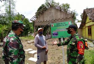 Kunjungan Dilokasi Bedah RTLH, Dansatgas Harap Program TMMD Bojonegoro Bawa Manfaat Lebih