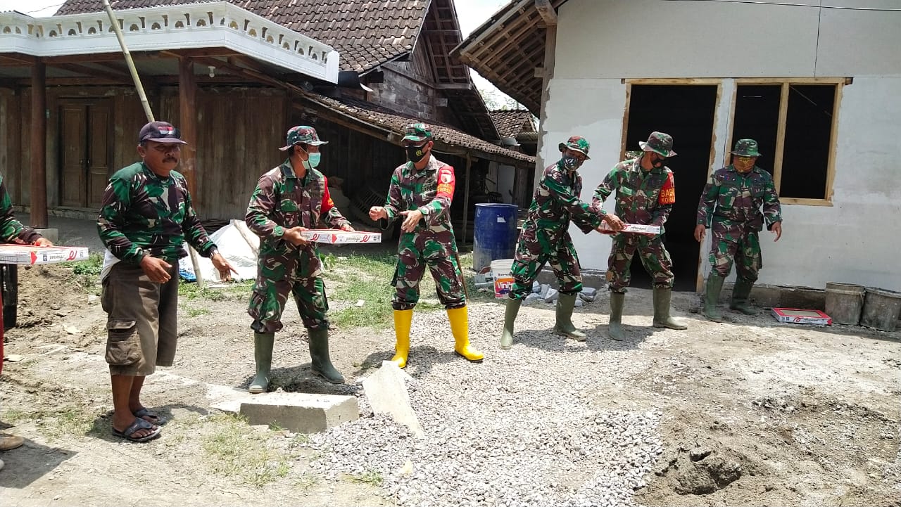 Ada Semangat ‘Holopis Kuntul Baris’ Dalam Pelaksanaan TMMD kodim Bojonegoro