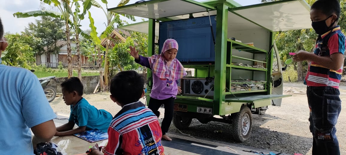 SI MOKOS TMMD Bojonegoro Datang, Buku Bacaan Diserbu Anak-Anak