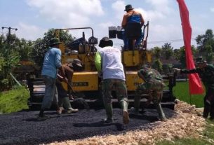 Pengaspalan Jalan TMMD Bojonegoro Di Ngrancang Sesuaikan Kontruksi Bangunan