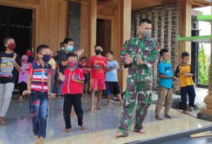 Satgas TMMD Kodim Bojonegoro Latih Anak-Anak Jatimulyo Senam Poco Poco