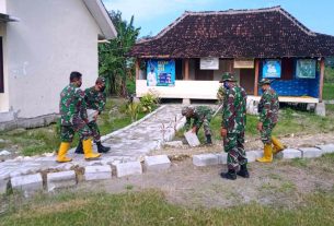 TMMD Bojonegoro, Satgas Manfaatkan Paving Blok Untuk Jalan Rumah Isolasi