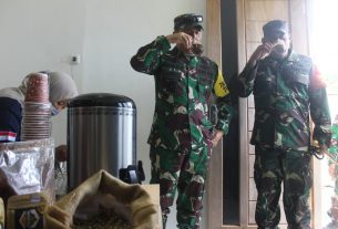 Peduli UMKM, Katim Wasev Kunjungi Sentra Pembuatan Kopi Brenggolo