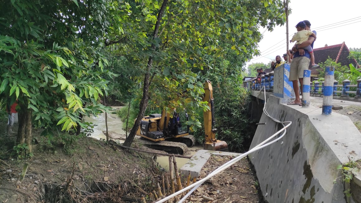 TMMD Bojonegoro, Normalisasi Sungai Desa Jatimulyo Jadi Hiburan Warga