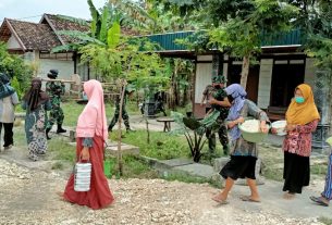 TMMD Bojonegoro, Dua Srikandi Korem 082/CPYJ Pikul Jodang